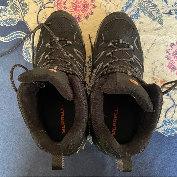 Merrell Women’s Gore-Tex Hiking Boots, size 10 - Picture 8 of 9